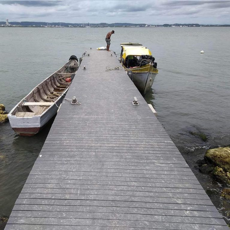 Muelles, Embarcaderos Y Puertos • Plástico Industrial • NO SE PUDRE